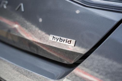 2025 Hyundai ELANTRA HEV Limited