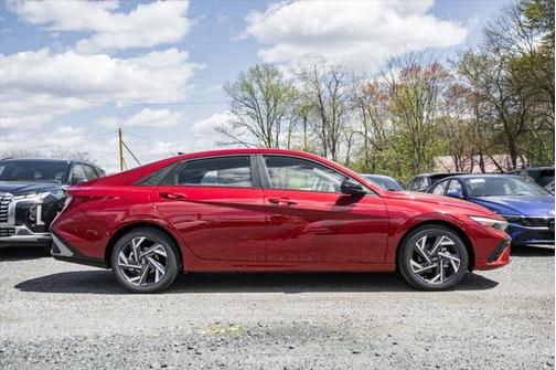 2025 Hyundai ELANTRA Sport