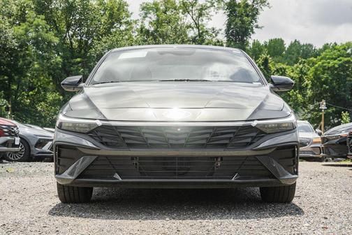 2025 Hyundai ELANTRA HEV SEL Sport