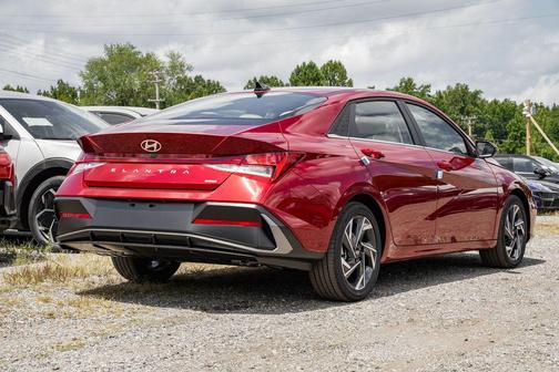 2025 Hyundai ELANTRA HEV Limited