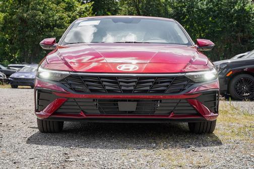 2025 Hyundai ELANTRA HEV Limited