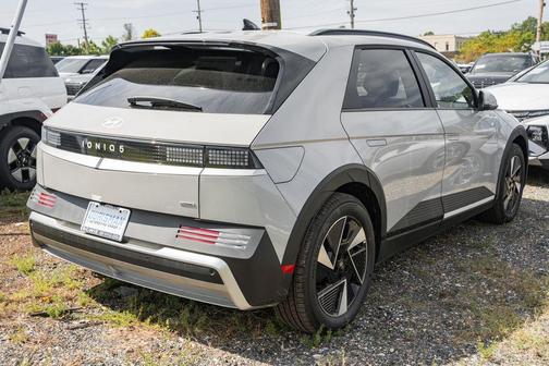 2025 Hyundai IONIQ 5 SEL