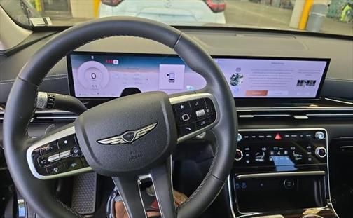 2025 Genesis GV80 2.5T