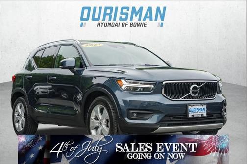 2021 Volvo XC40 T4 Momentum