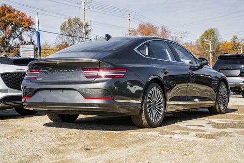 2023 Genesis Electrified G80 Base