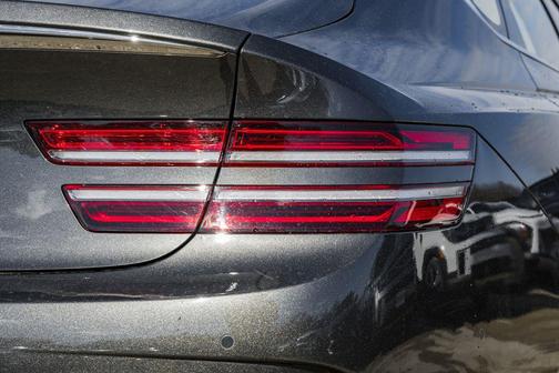 2023 Genesis Electrified G80 Base