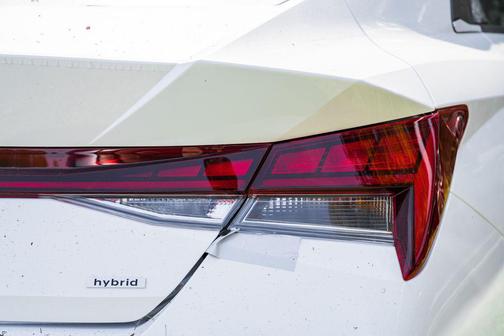 2025 Hyundai ELANTRA HEV Limited