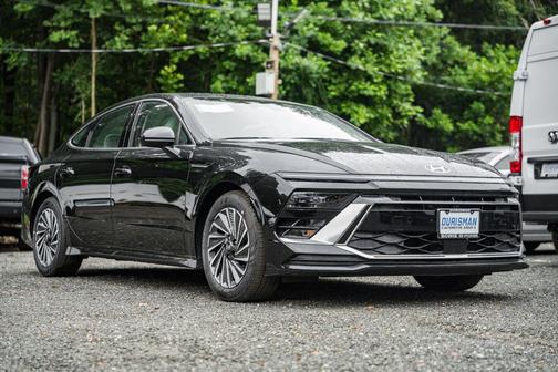 2025 Hyundai SONATA Hybrid SE