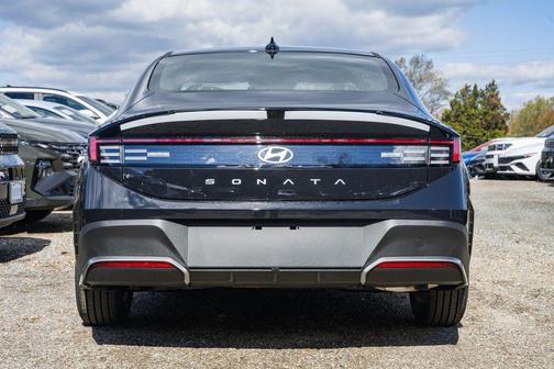 2026 Hyundai SONATA SE