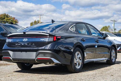 2026 Hyundai SONATA SE