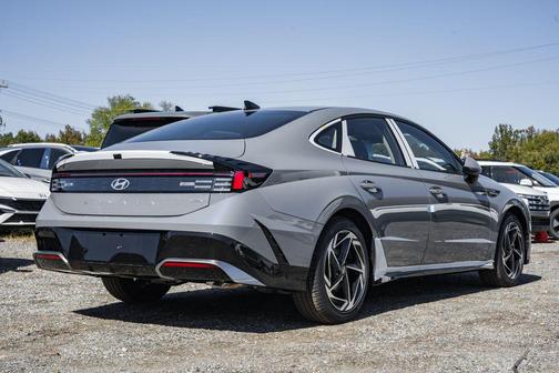 2026 Hyundai SONATA SEL