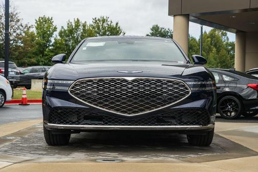 2026 Genesis G90 e-SC
