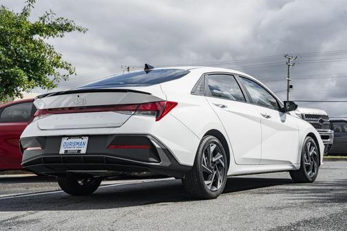 2025 Hyundai ELANTRA Sport