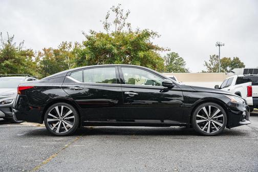 2020 Nissan Altima Platinum FWD