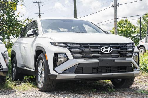 2026 Hyundai TUCSON SE
