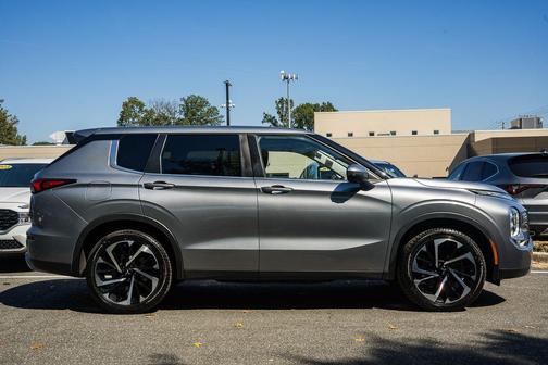 2022 Mitsubishi Outlander SE Launch Edition S-AWC