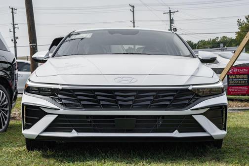 2025 Hyundai ELANTRA HEV Limited