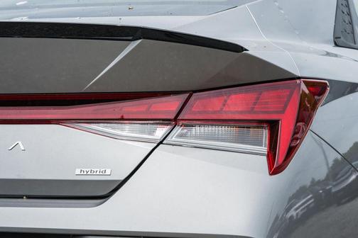 2025 Hyundai ELANTRA HEV SEL Sport