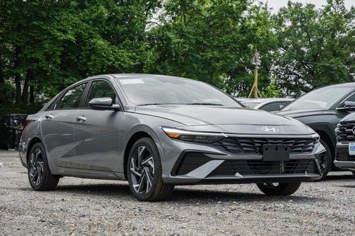 2025 Hyundai ELANTRA HEV SEL Sport