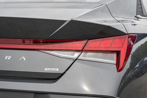 2025 Hyundai ELANTRA HEV Limited