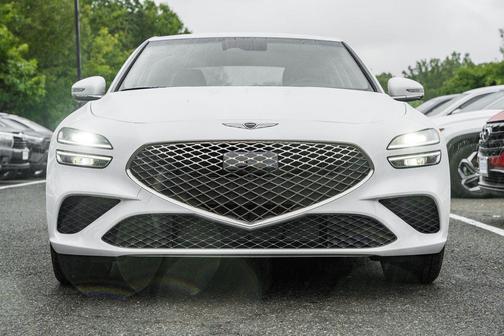 2025 Genesis G70 2.5T RWD