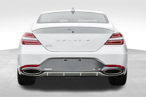 2025 Genesis G70 2.5T RWD