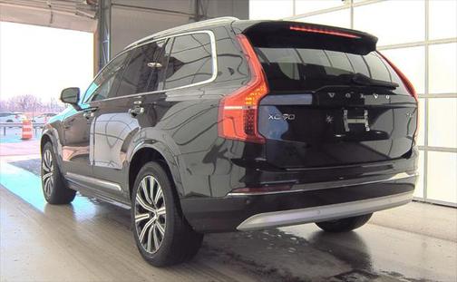 2022 Volvo XC90 T6 Inscription
