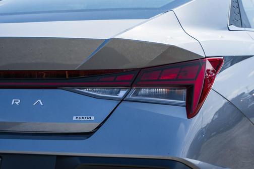 2025 Hyundai ELANTRA HEV Limited