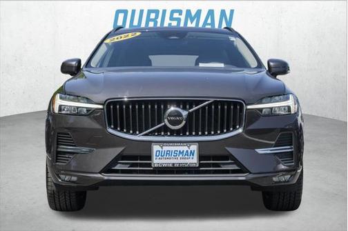 2022 Volvo XC60 B5 Momentum