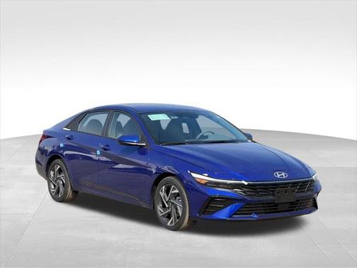 2025 Hyundai ELANTRA SEL