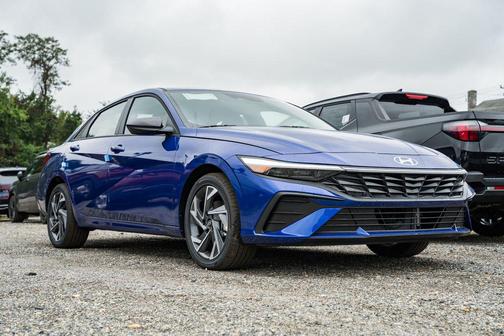 2025 Hyundai ELANTRA HEV SEL Sport