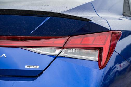 2025 Hyundai ELANTRA HEV SEL Sport