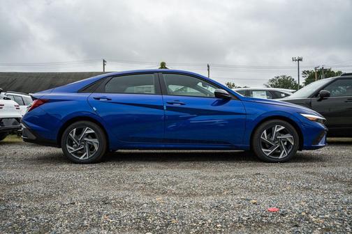 2025 Hyundai ELANTRA HEV SEL Sport