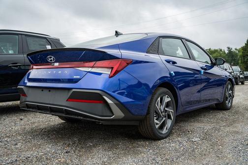 2025 Hyundai ELANTRA HEV SEL Sport