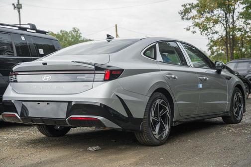 2026 Hyundai SONATA SEL