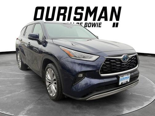 2023 Toyota Highlander Hybrid Platinum