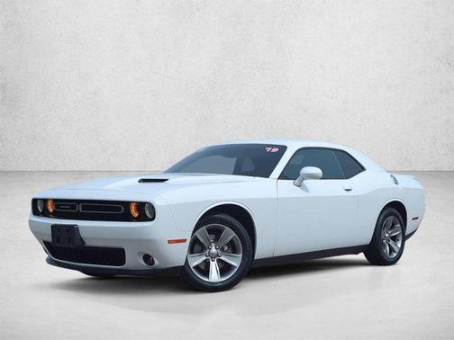 White Knuckle Clearcoat 2019 Dodge Challenger SXT