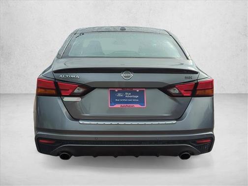 2022 Nissan Altima SR FWD