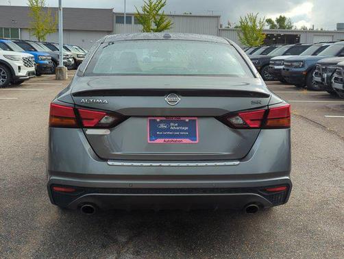 2022 Nissan Altima SR FWD