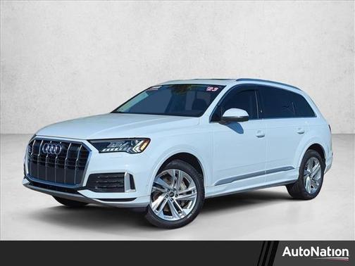 2023 Audi Q7 45 Premium Plus