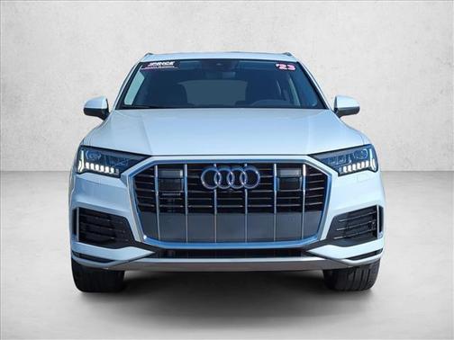 2023 Audi Q7 45 Premium Plus
