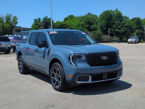Azure Gray Metallic Tri-Coat 2025 Ford Maverick Lariat
