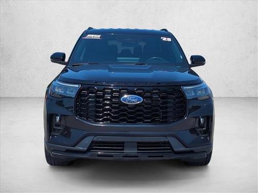 Agate Black Metallic 2025 Ford Explorer ST-Line
