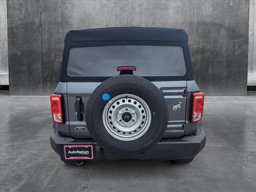 2025 Ford Bronco Base 4 Door 4x4