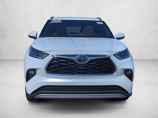 2025 Toyota Highlander Hybrid Platinum