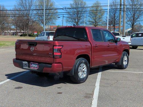 2024 Nissan Frontier SV