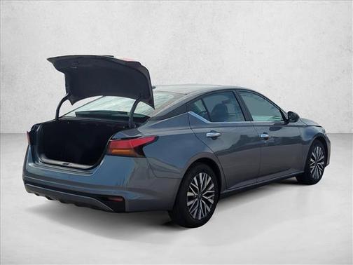 Gun Metallic 2025 Nissan Altima SV FWD