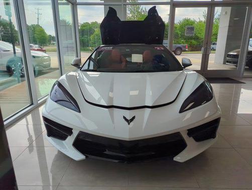 Arctic White 2023 Chevrolet Corvette Stingray w/2LT