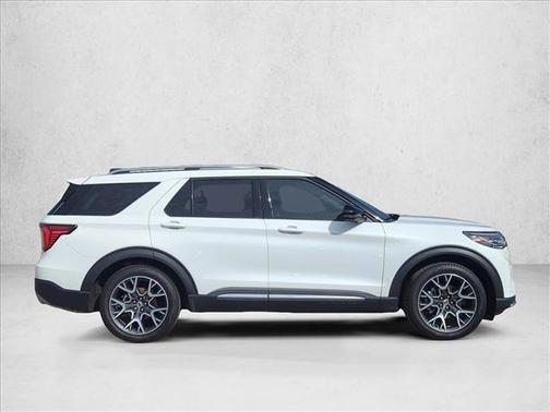 Star White Metallic Tri-Coat 2025 Ford Explorer Platinum