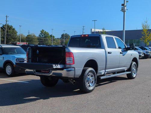 2024 RAM 2500 Tradesman Crew Cab 4x4 6'4' Box
